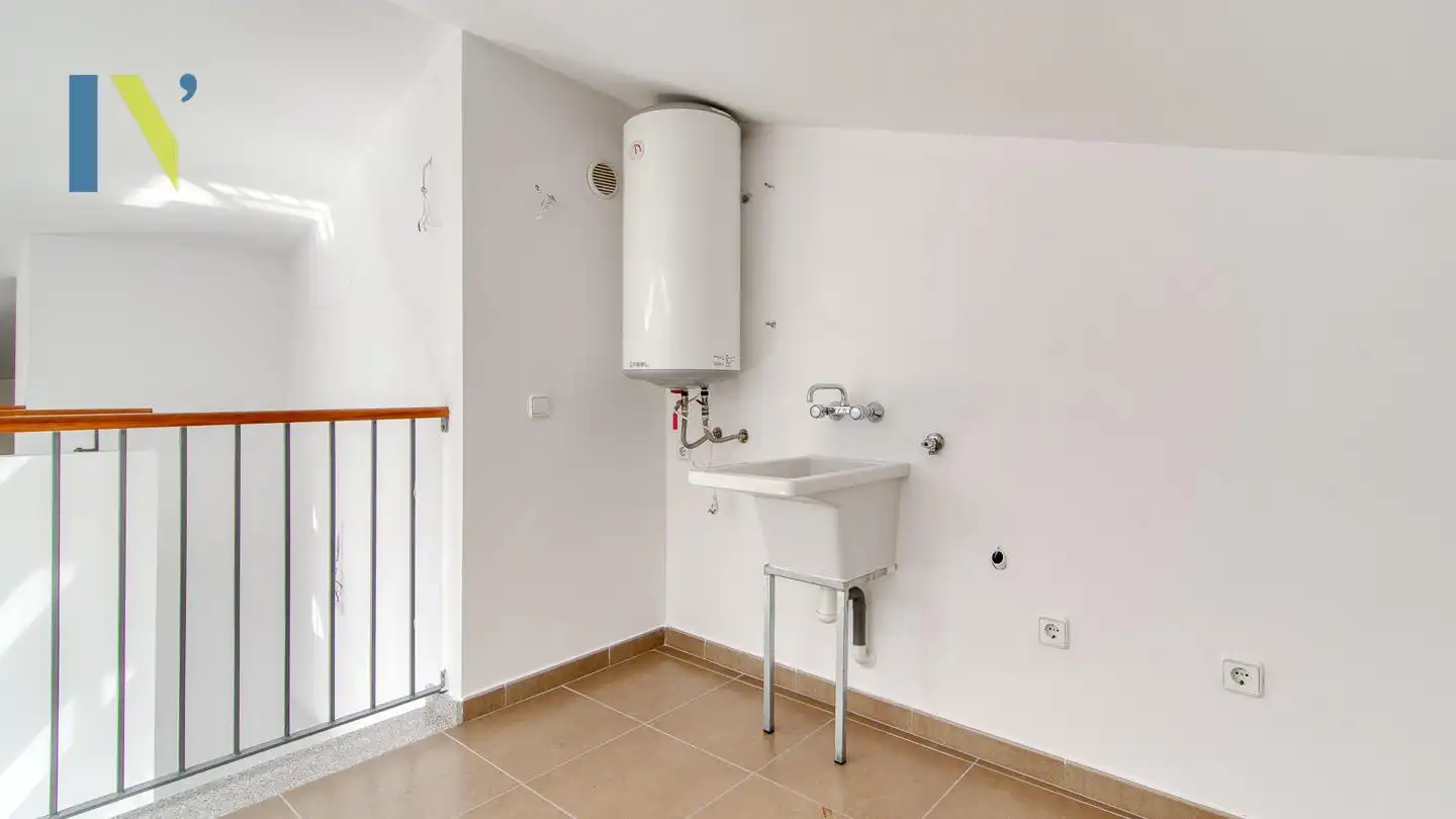 Bany de Dúplex en venda en Amer amb Aire condicionat