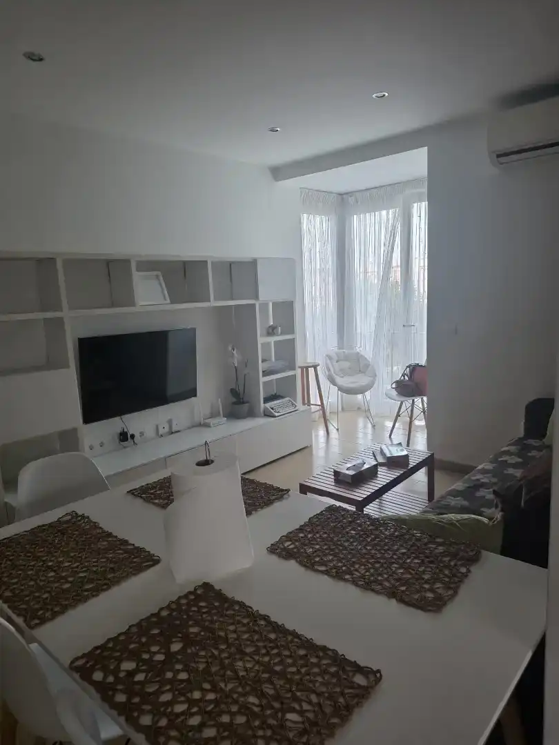Sala de estar de Piso de alquiler en Estepona con Aire acondicionado, Amueblado y Balcón