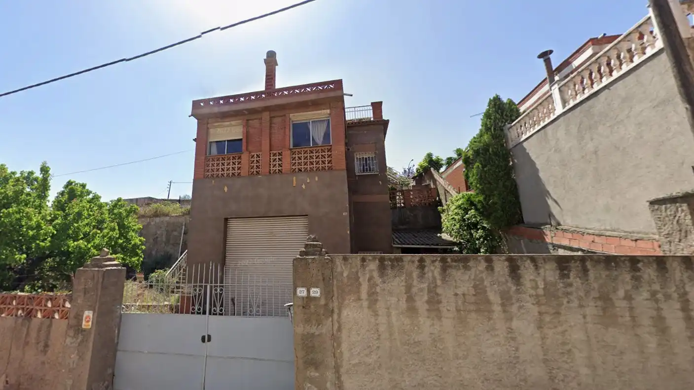 Vista exterior de Casa o xalet en venda en Sant Vicenç Dels Horts amb Jardí privat
