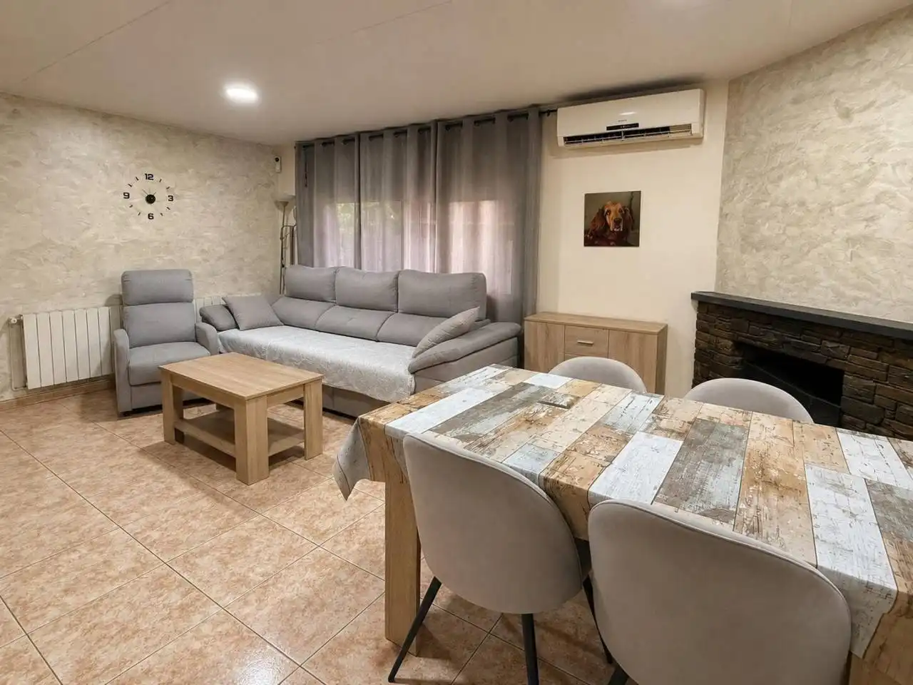 Sala d'estar de Casa o xalet en venda en Riells i Viabrea amb Aire condicionat, Calefacció i Jardí privat