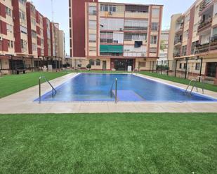 Piscina de Estudi en venda en Torremolinos amb Aire condicionat, Calefacció i Parquet