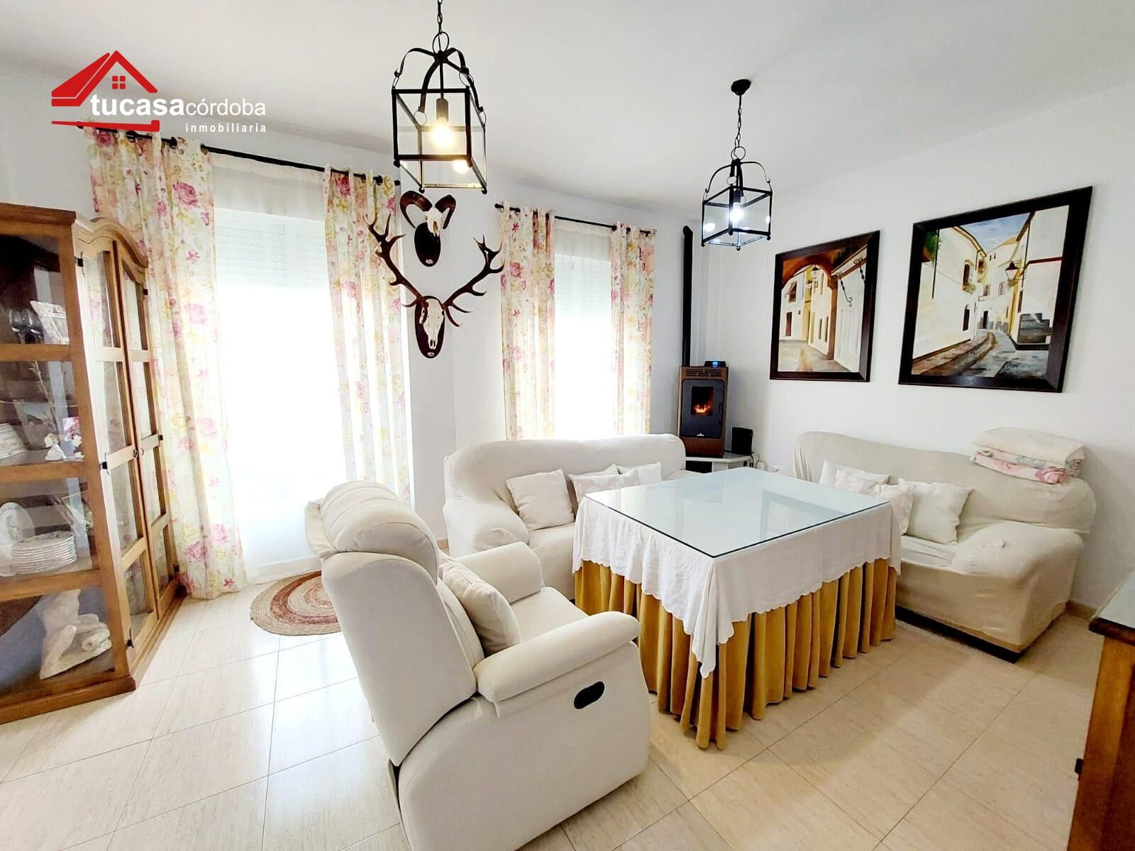 Sala d'estar de Casa o xalet en venda en Guadalcázar amb Aire condicionat i Traster