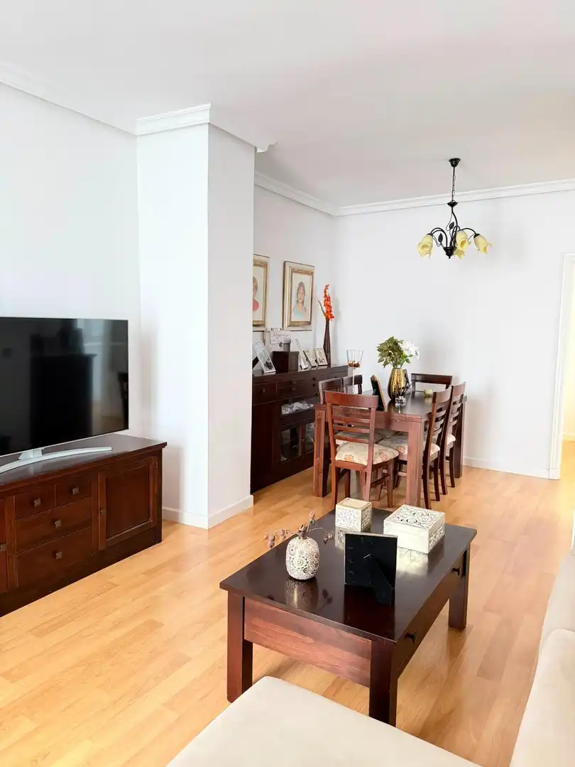 Piso con terraza en venta en La Caleta - La Viña
