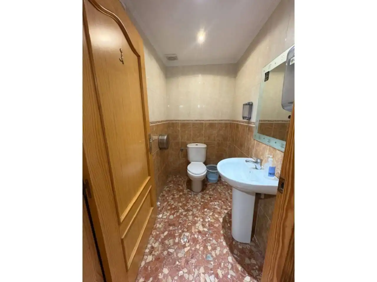 Badezimmer von Geschaftsraum zum Verkauf in Huelva