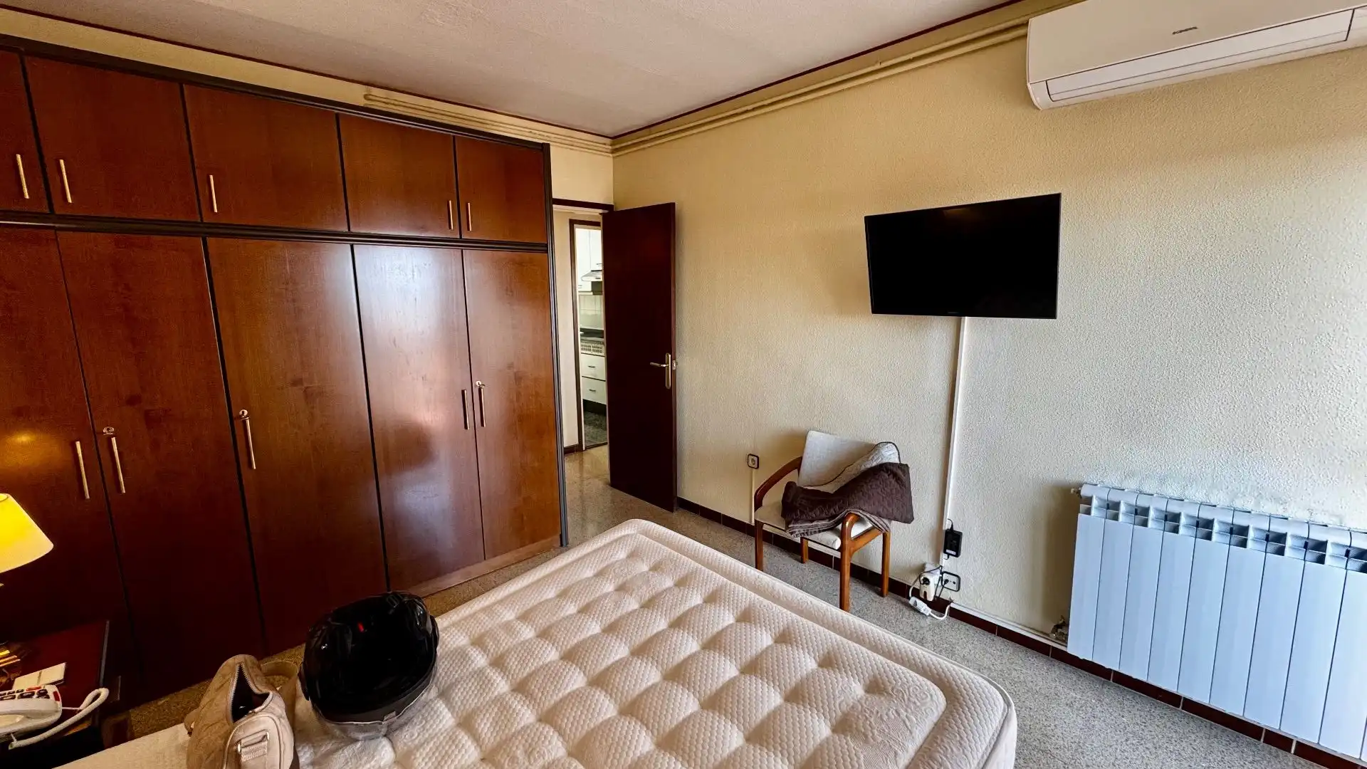 Habitación de Ático en venta en Terrassa con Aire acondicionado, Calefacción y Terraza