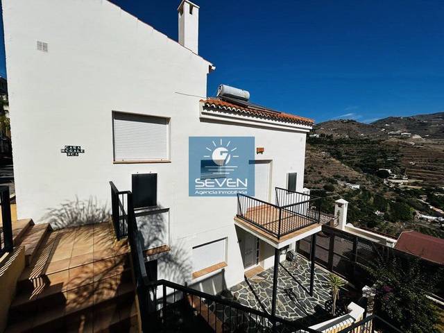 Casa-chalet en Venta en Fuentes de Almuñecar en Velilla - Velilla Taramay