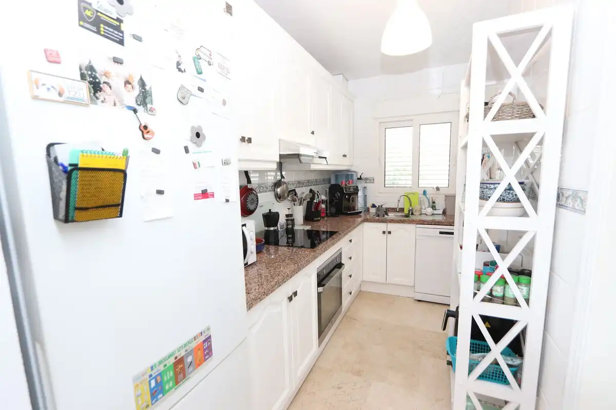 Cocina de Casa o chalet en venta en Alicante / Alacant con Aire acondicionado, Jardín privado y Terraza