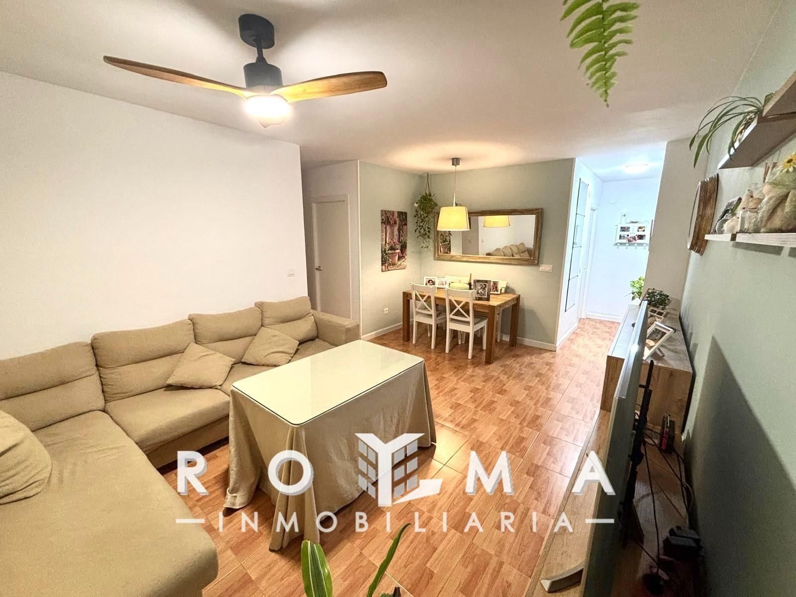 Exterior view of Flat for sale in Dos Hermanas  with Air Conditioner, Storage room and Community pool