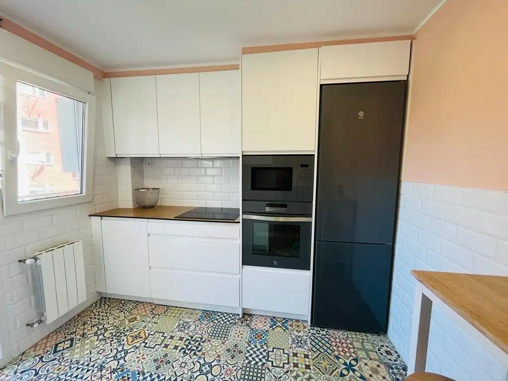 Flat with terrace to rent in Calle TRASMIERA, imagen 15