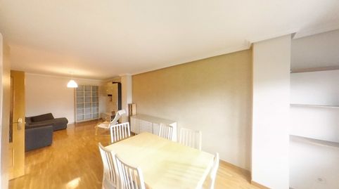 Foto 2 de Pis de lloguer a Calle de Rafael Bergamín, San Juan Bautista, Madrid Capital