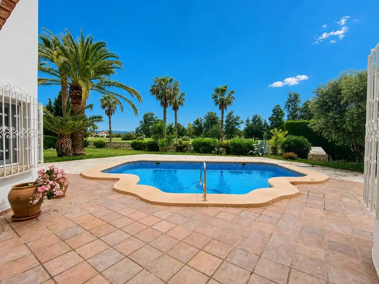 Piscina de Casa o chalet en venta en Oliva con Terraza y Piscina comunitaria