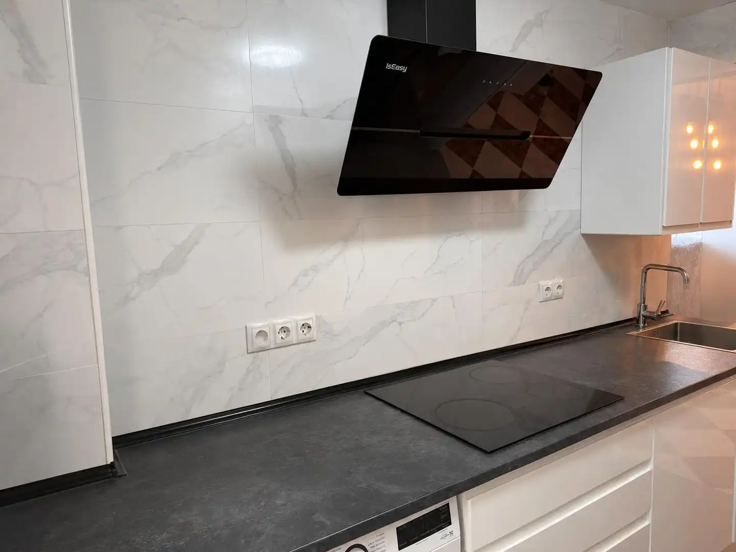 Cocina de Piso en venta en La Línea de la Concepción con Trastero