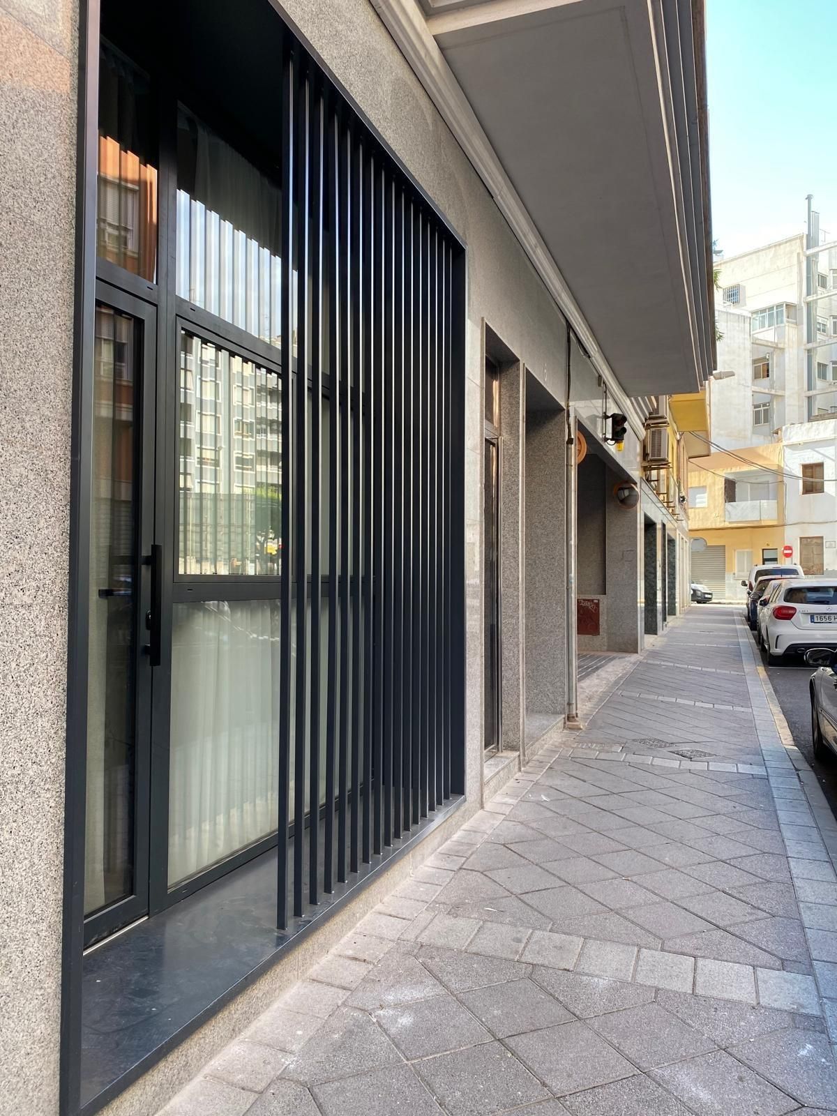 Vista exterior de Planta baixa en venda en Elche / Elx amb Aire condicionat, Calefacció i Parquet