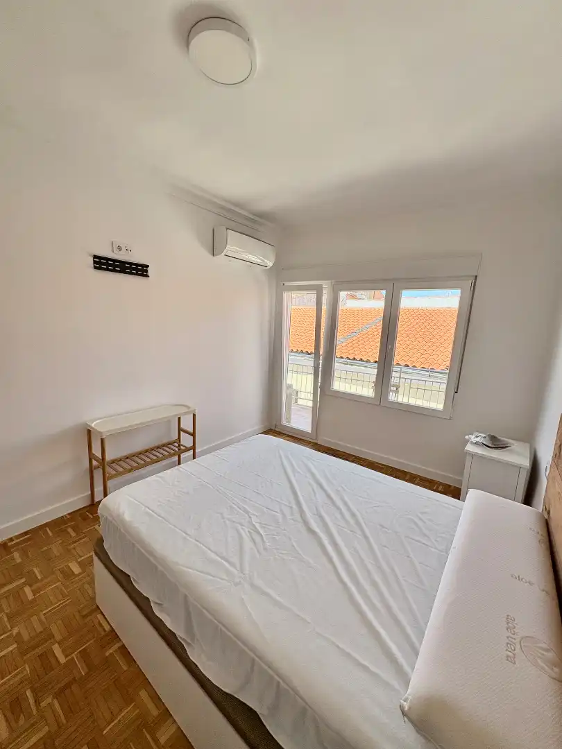Habitación de Piso de alquiler en Plasencia con Aire acondicionado, Terraza y Amueblado
