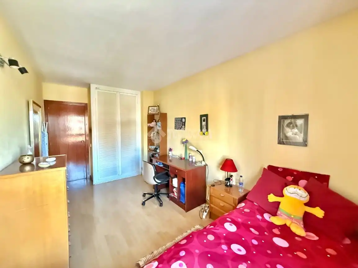Bedroom of Flat for sale in Madrid  with Air Conditioner, Heating and Terrace