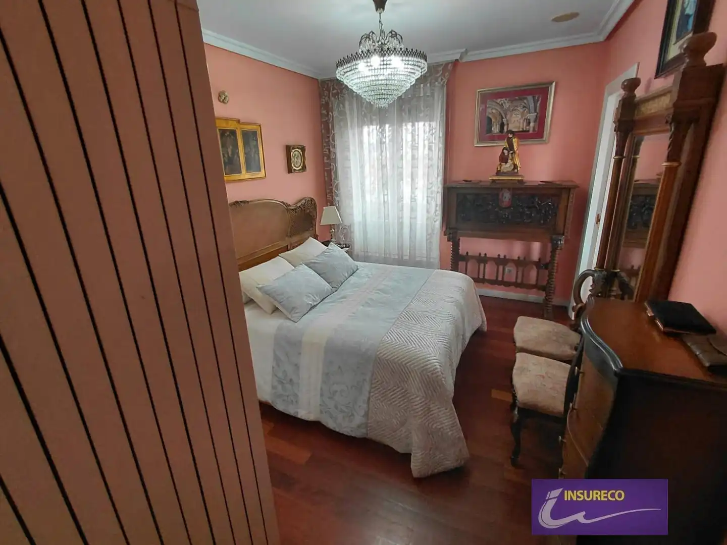 Habitación de Ático en venta en León Capital  con Calefacción, Terraza y Amueblado
