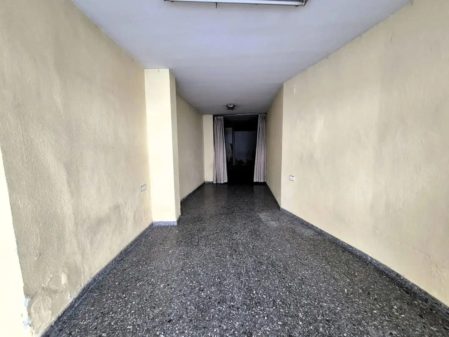 Local comercial de lloguer a Loja, imagen 2
