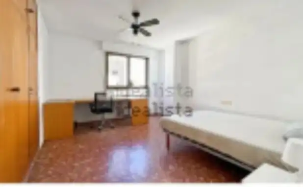 Habitación de Ático en venta en Castellón de la Plana / Castelló de la Plana con Calefacción, Terraza y Trastero