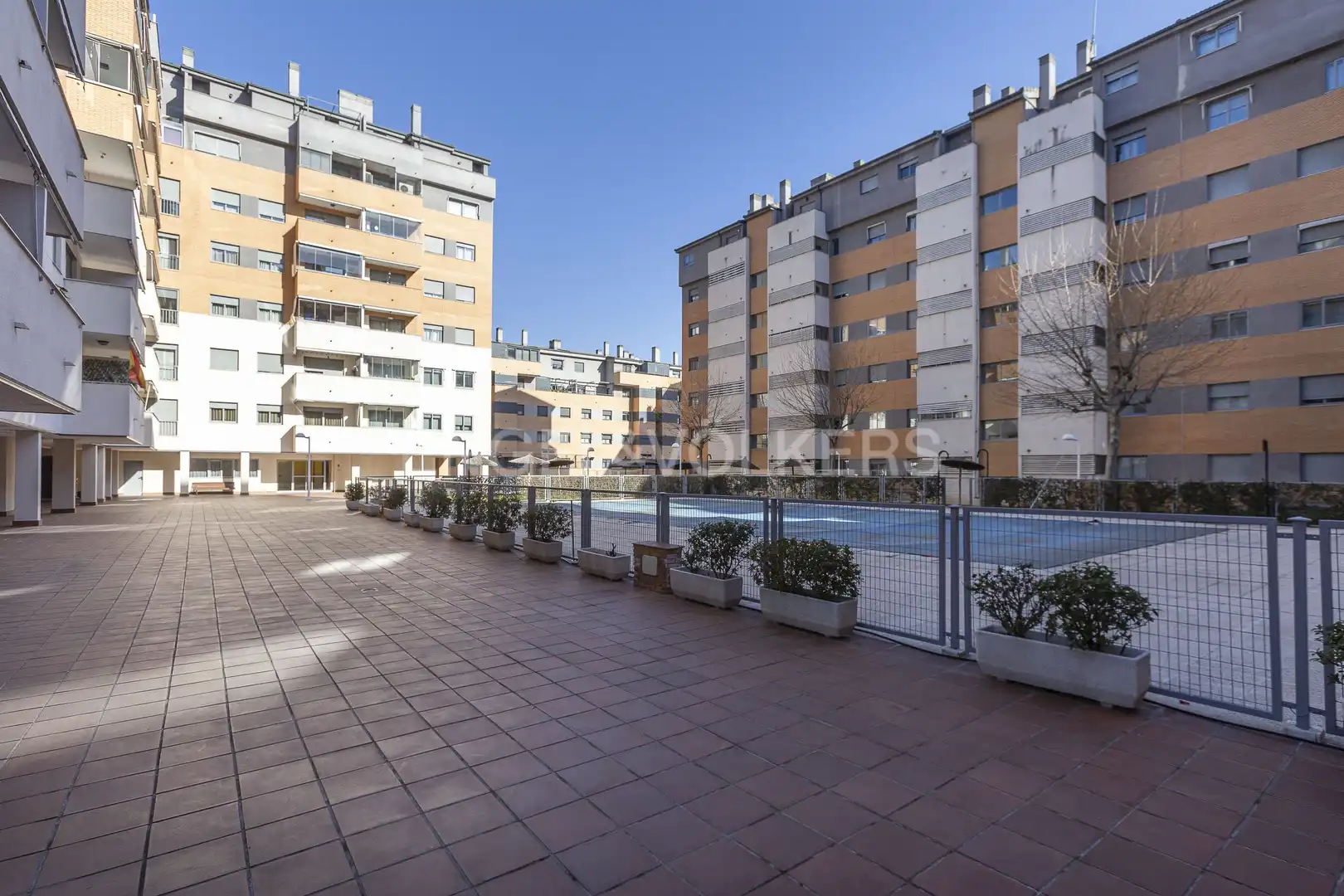 Außenansicht von Wohnung zur Miete in Alcorcón mit Klimaanlage, Heizung und Parkett