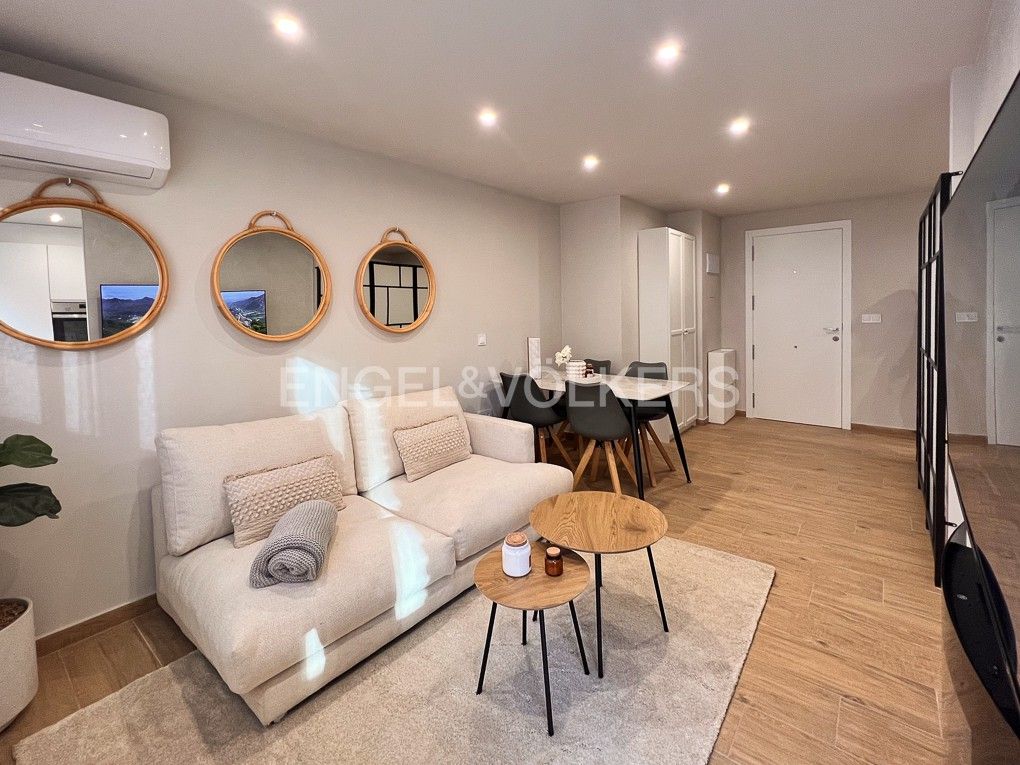Sala d'estar de Apartament de lloguer en  Valencia Capital amb Aire condicionat, Calefacció i Terrassa