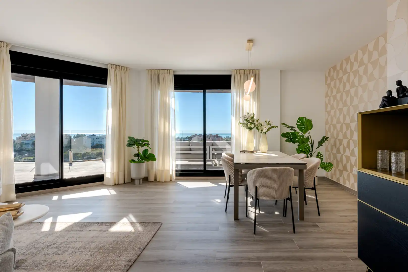 Esszimmer von Dachboden zum Verkauf in Torremolinos mit Klimaanlage, Heizung und Terrasse