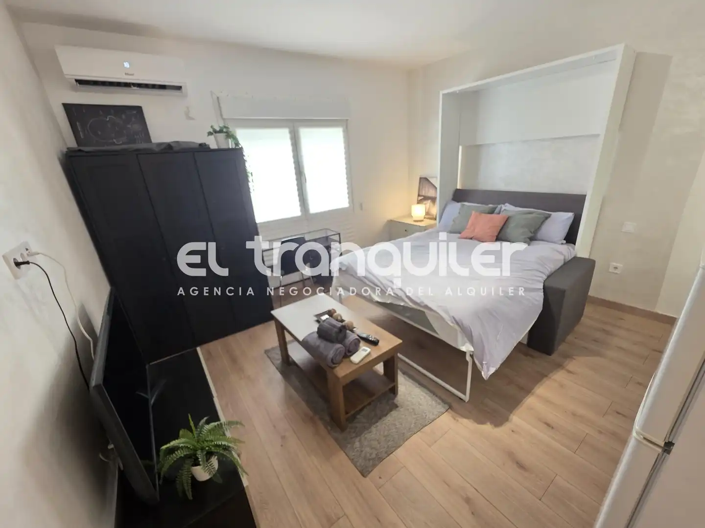 Schlafzimmer von Wohnung zur Miete in Madrid mit Klimaanlage, Möbliert und Waschmaschine