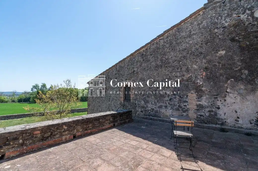 Terrasse von Country house zur Miete in Rupià mit Klimaanlage, Heizung und Privatgarten