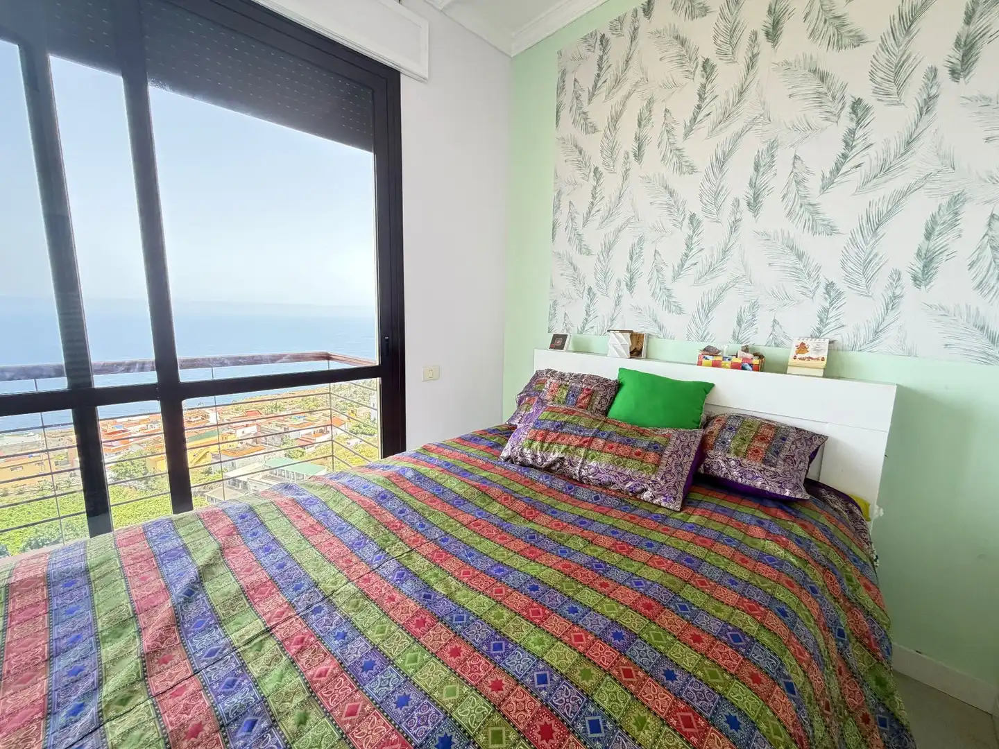 Habitación de Dúplex en venta en La Victoria de Acentejo con Terraza y Amueblado