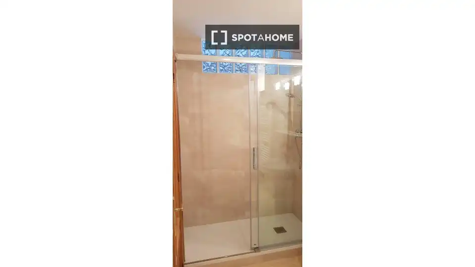 Flat with terrace to rent in L'Eixample, imagen 2