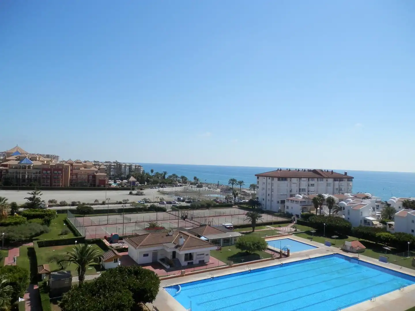 Schwimmbecken von Wohnungen zur Miete in Torrox mit Klimaanlage, Heizung und Terrasse