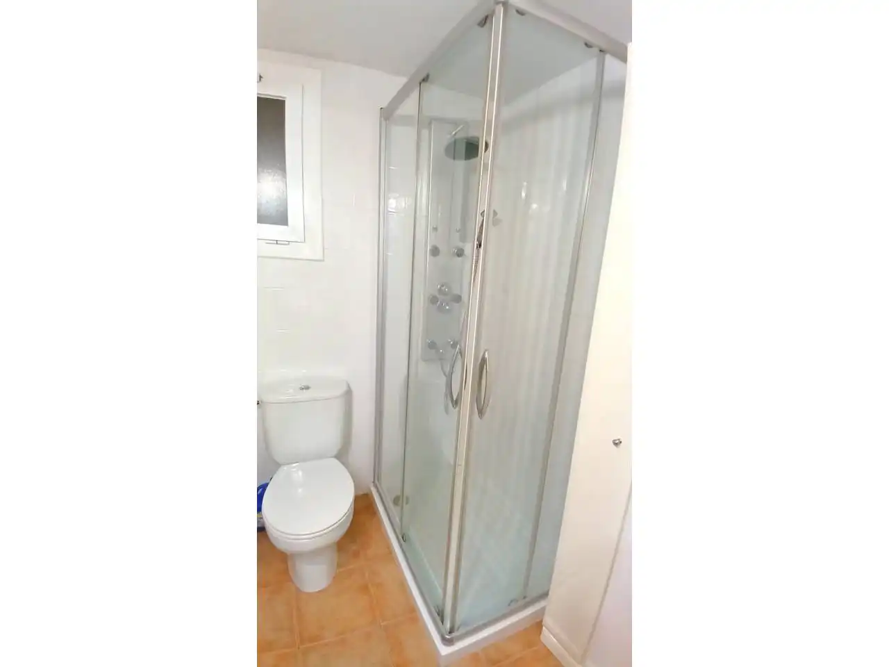 Bany de Apartament de lloguer en Cambrils amb Aire condicionat, Parquet i Terrassa