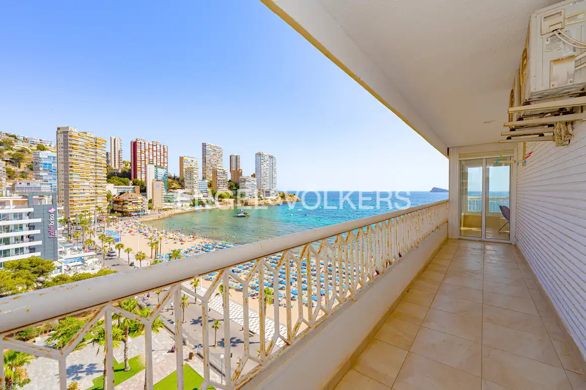 Bedroom of Flat for sale in Benidorm  with Air Conditioner, Terrace and Community pool