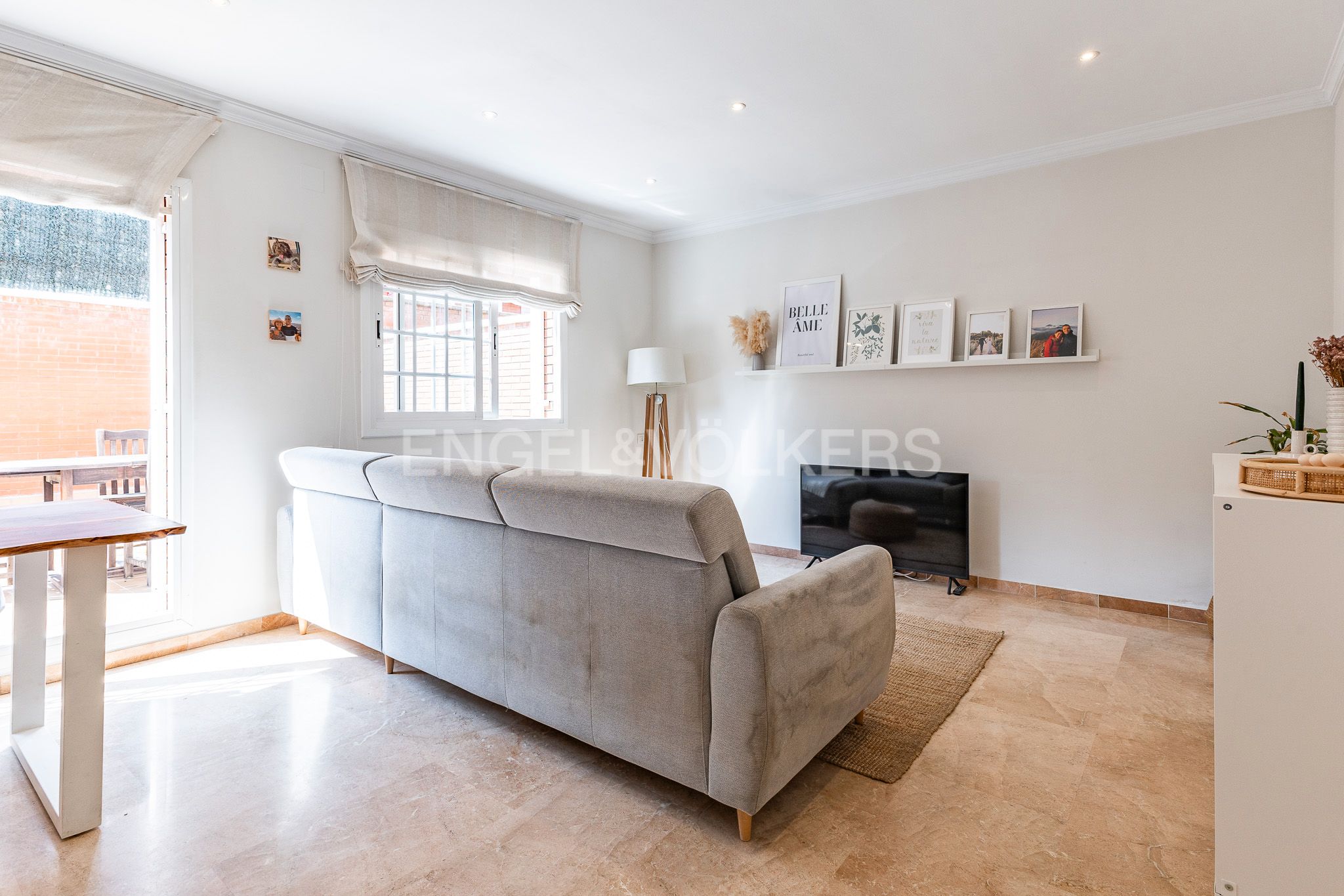 Sala de estar de Casa adosada en venta en Badalona con Aire acondicionado, Calefacción y Jardín privado