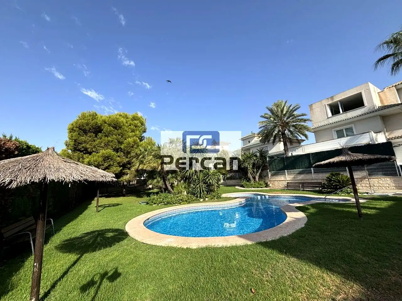 Vista exterior de Casa o chalet en venta en El Campello con Aire acondicionado, Calefacción y Jardín privado