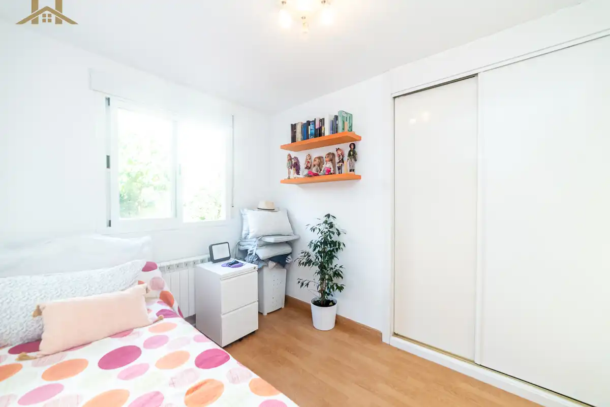Schlafzimmer von Erdgeschoss zum Verkauf in Seseña mit Heizung und Privatgarten