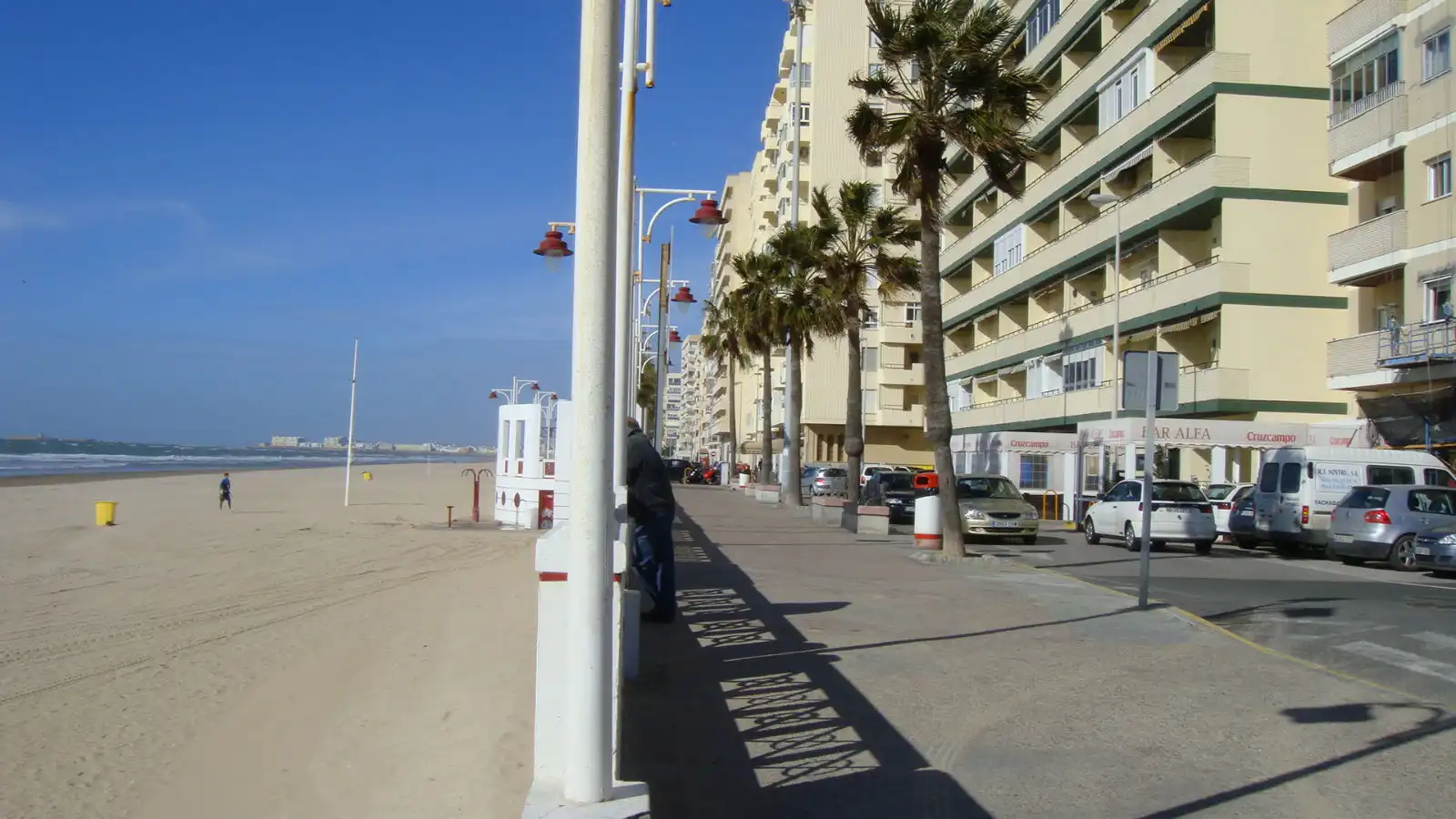 Vista exterior de Apartament de lloguer en Cádiz amb Calefacció, Terrassa i Moblat