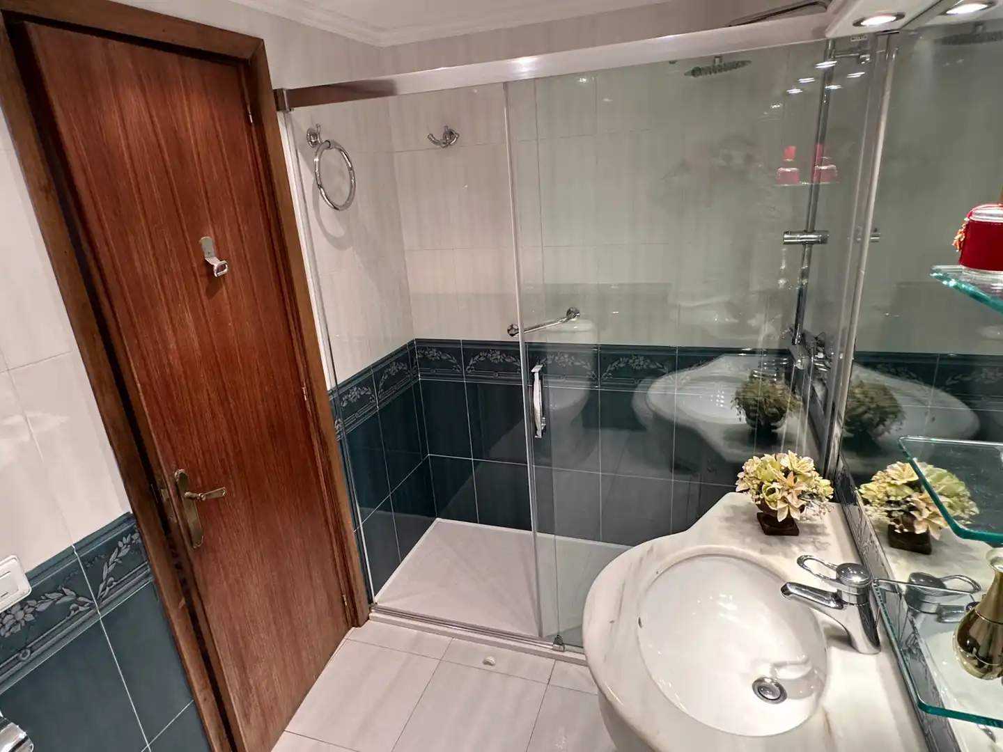 Baño de Piso en venta en Burgos con Calefacción, Parquet y Terraza