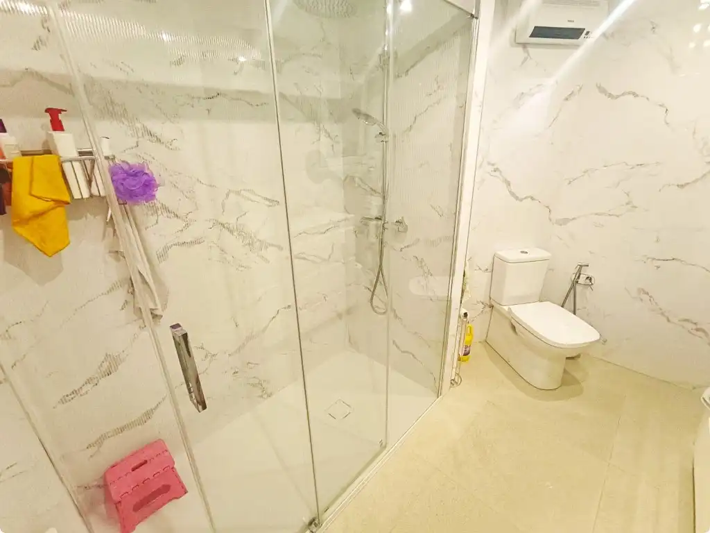 Baño de Piso en venta en Oliva con Aire acondicionado y Balcón