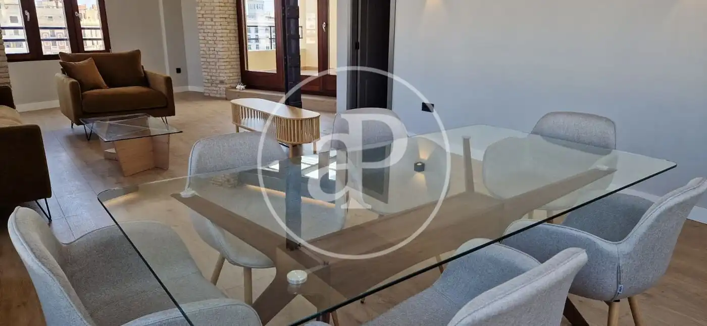 Dining room of Flat for rent in Valencia  with Air Conditioner, Heating and Balcony