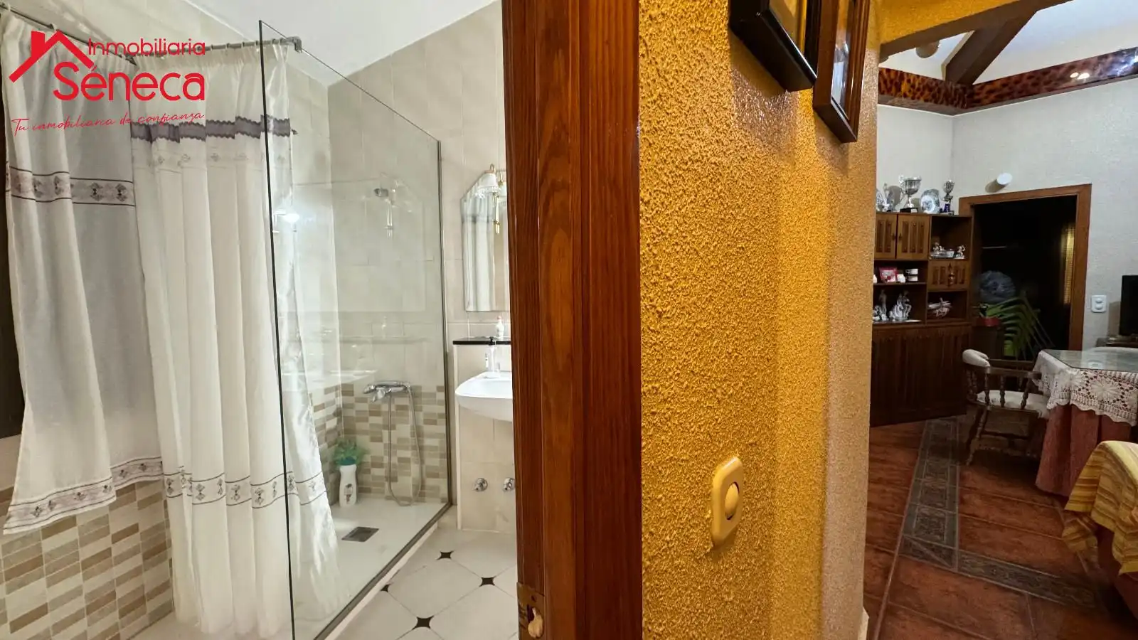 Bathroom of Houses for sale in Córdoba  with Air Conditioner, Heating and Storage room