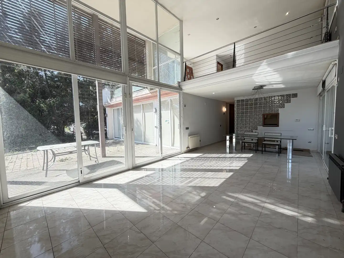 Casa con piscina in vendita a Carrer Mare de Déu del Coll 92, imagen 2