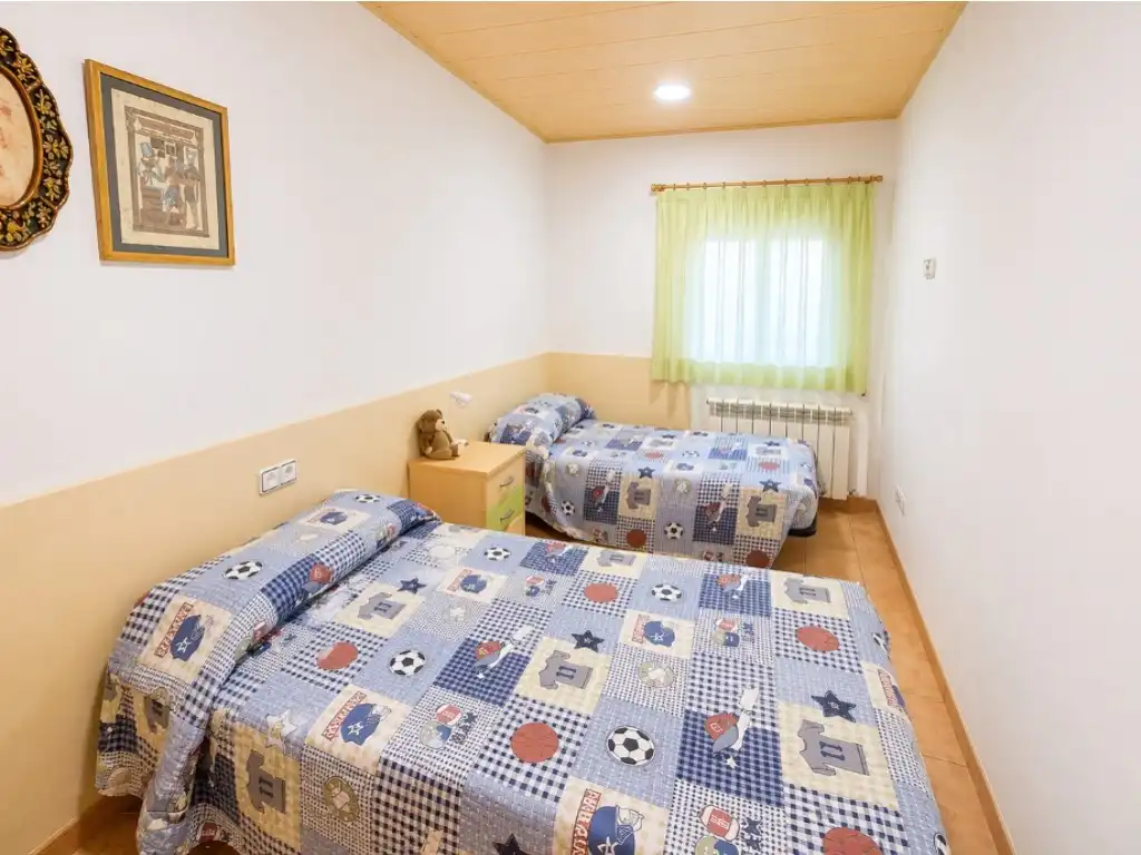 Bedroom of Houses for sale in Torrelles de Foix  with Oven
