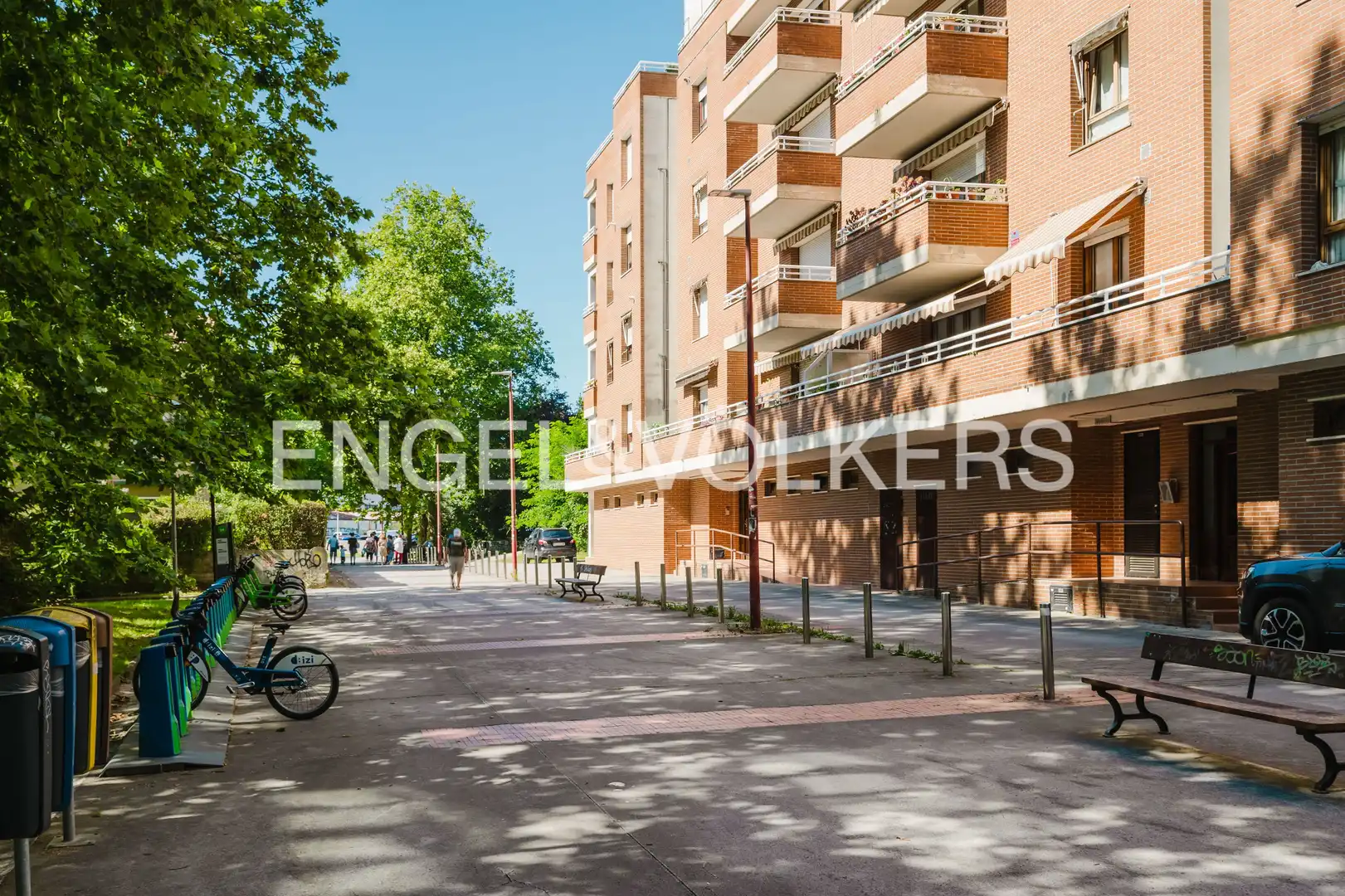 Vista exterior de Àtic en venda en Donostia - San Sebastián  amb Calefacció, Terrassa i Traster