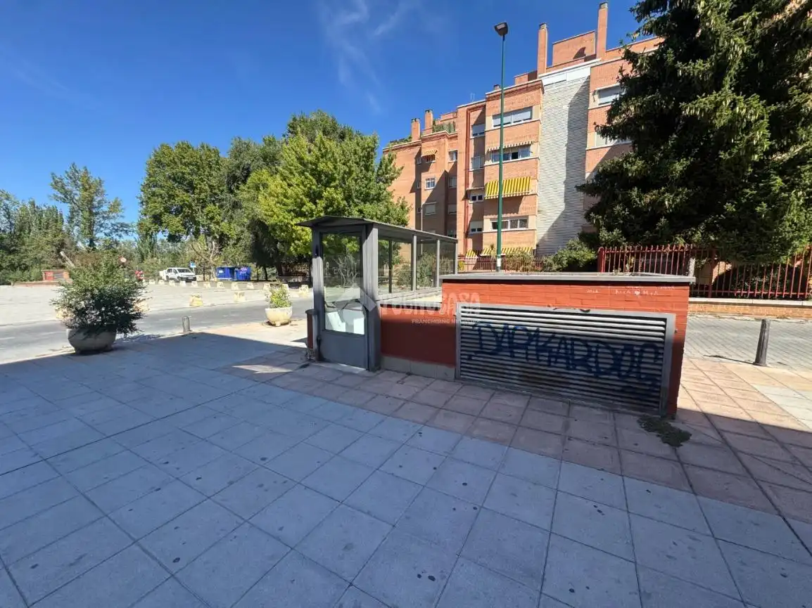 Vista exterior de Garaje en venta en Rondilla