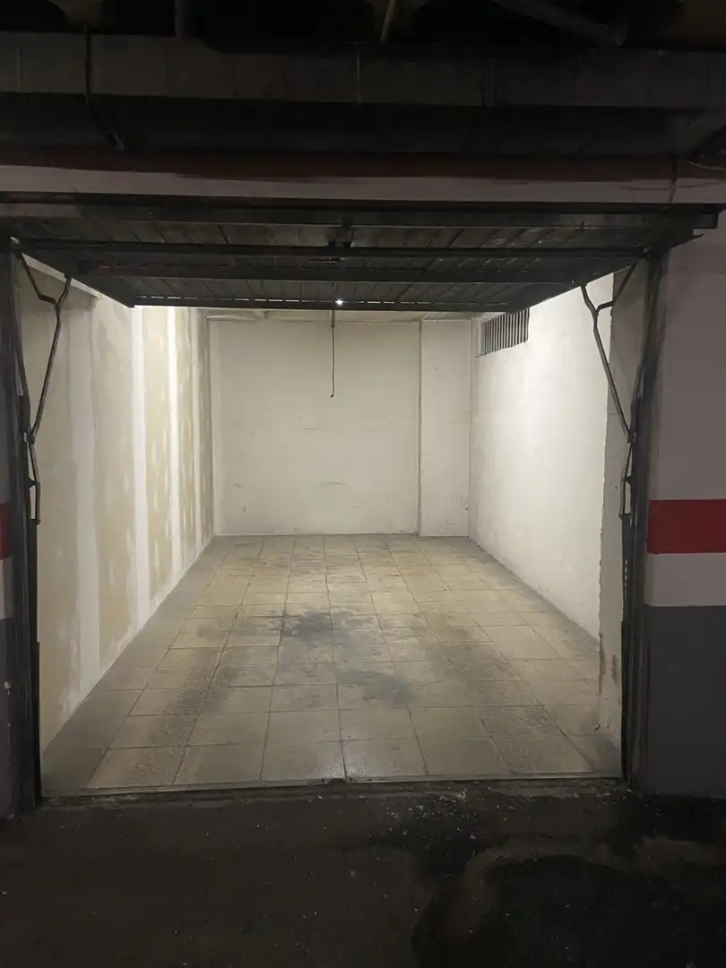 Garage zum Verkauf in Alicante / Alacant
