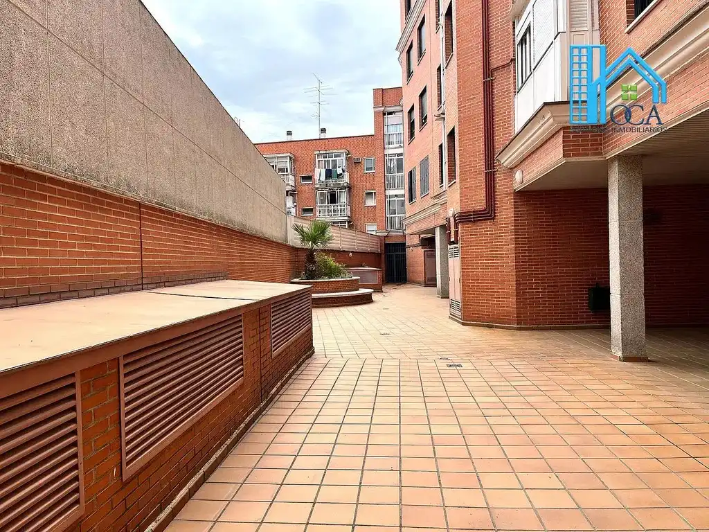 Vista exterior de Piso en venta en Carabanchel