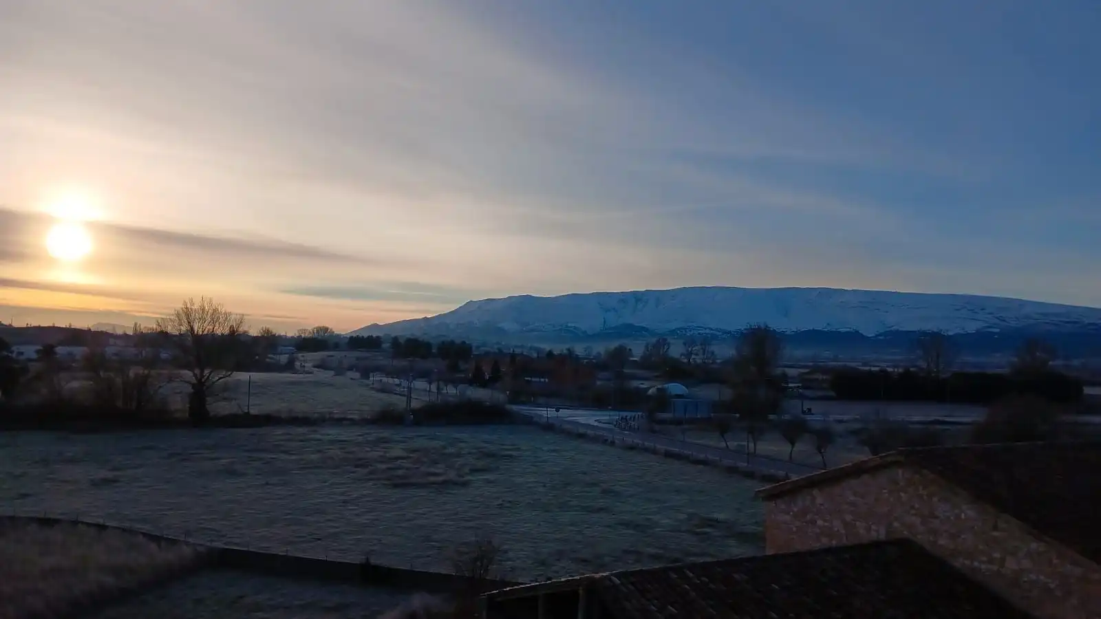 Vista exterior de Pis en venda en Villarcayo de Merindad de Castilla la Vieja amb Calefacció