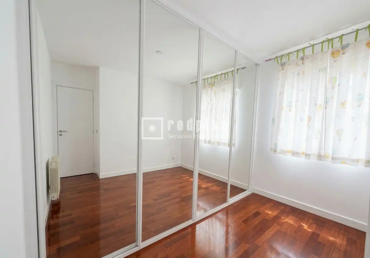 Bedroom of Flat for sale in Alcorcón  with Heating, Private garden and Parquet flooring