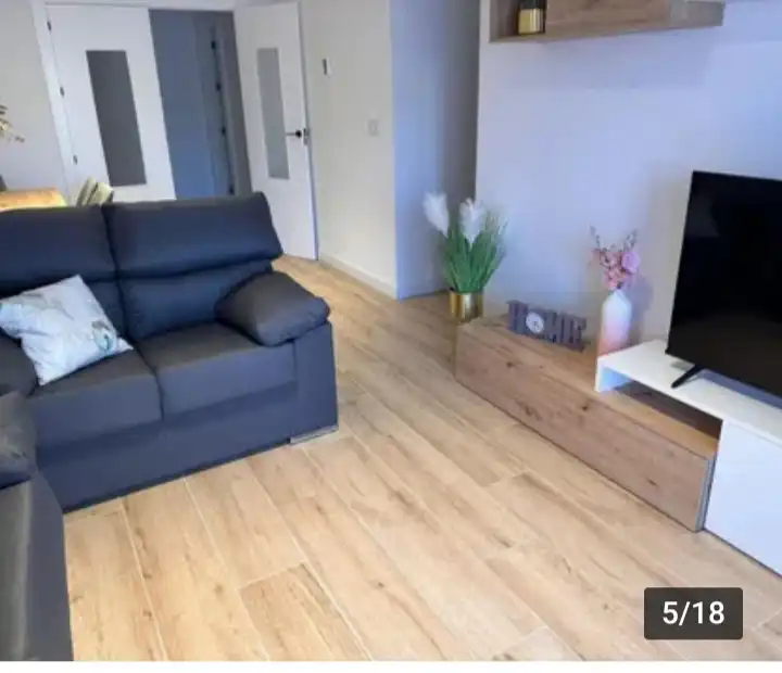 Living room of Flat for rent in Granada  with Air Conditioner, Heating and Private garden