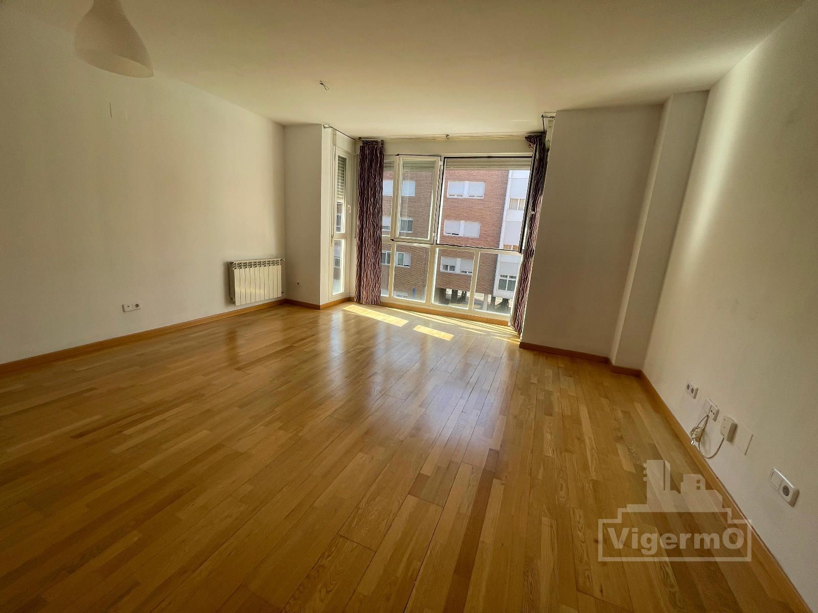 Living room of Flat for sale in Torrejón de Ardoz  with Heating, Storage room and Swimming Pool